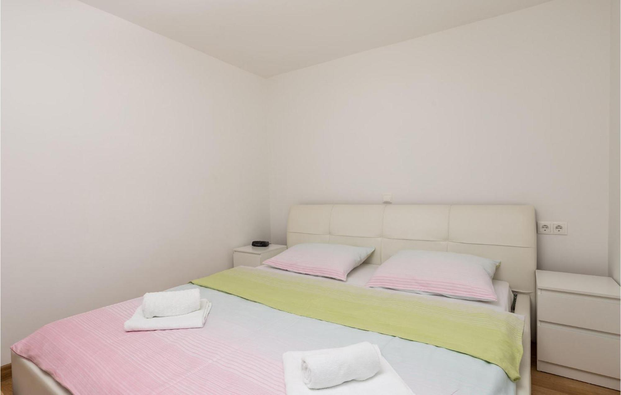 Nice Home In Krk With Kitchen Krk Town Luaran gambar